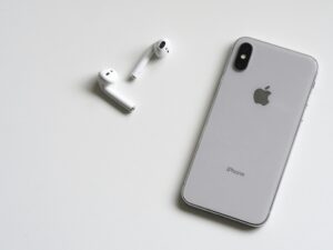 Read more about the article iPhone X: Unveiling the Best Features and Tips for Users